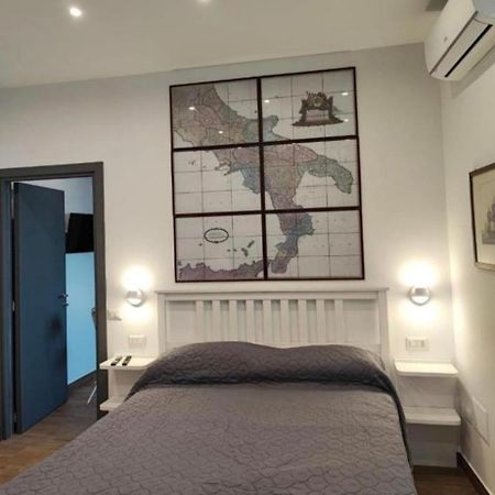 Suite Napoletana Наполи Екстериор снимка