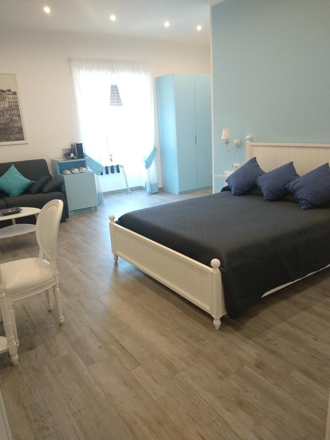 Suite Napoletana Наполи Екстериор снимка