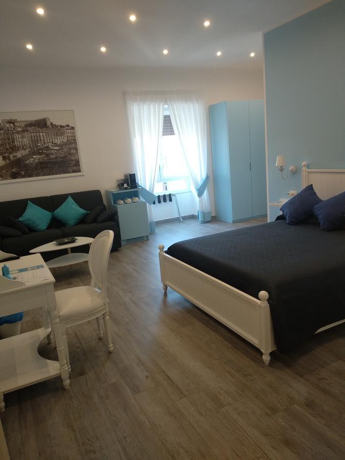Suite Napoletana Наполи Екстериор снимка