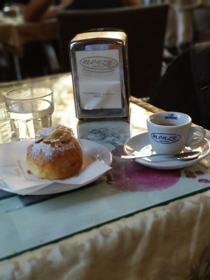 Suite Napoletana Наполи Екстериор снимка