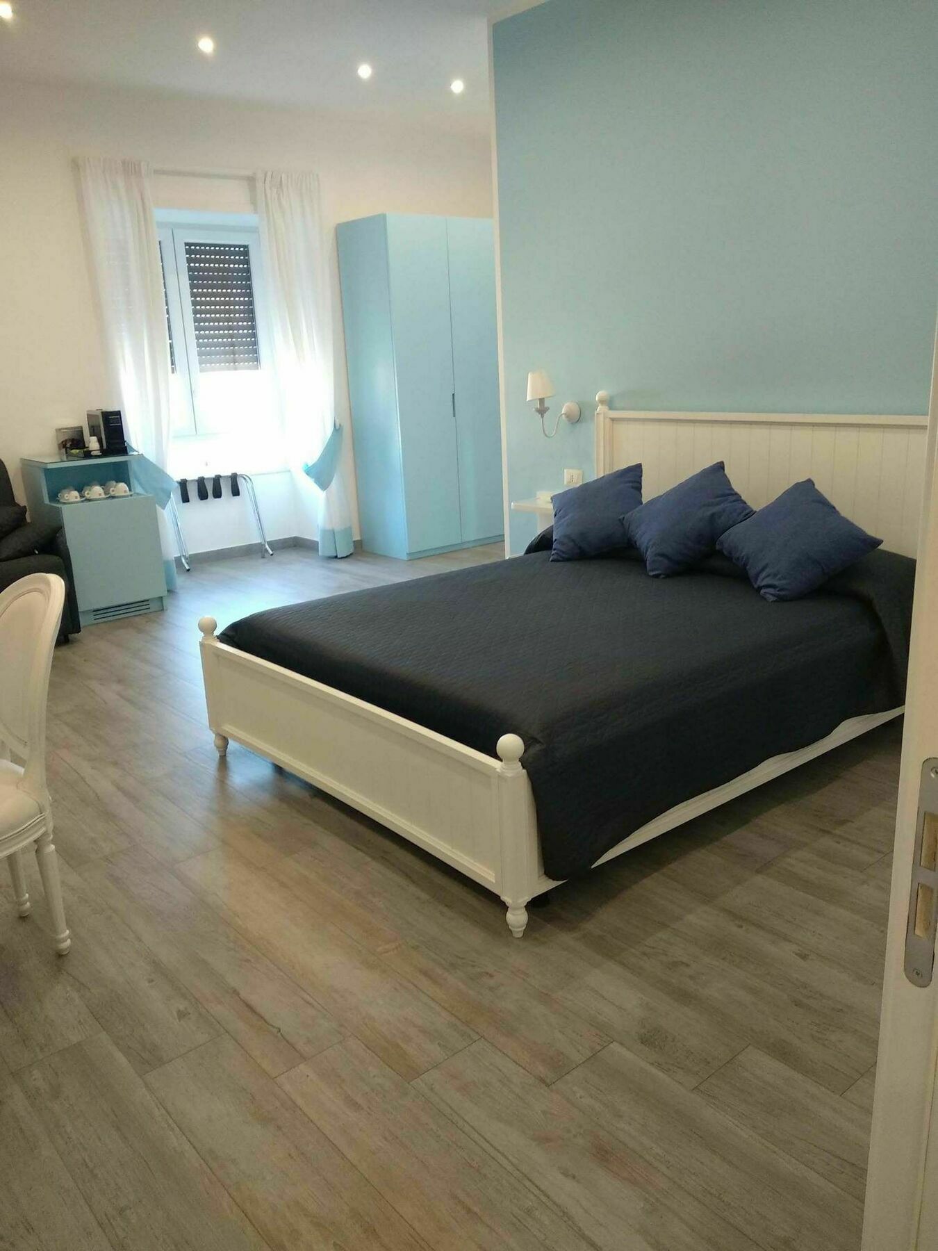 Suite Napoletana Наполи Екстериор снимка