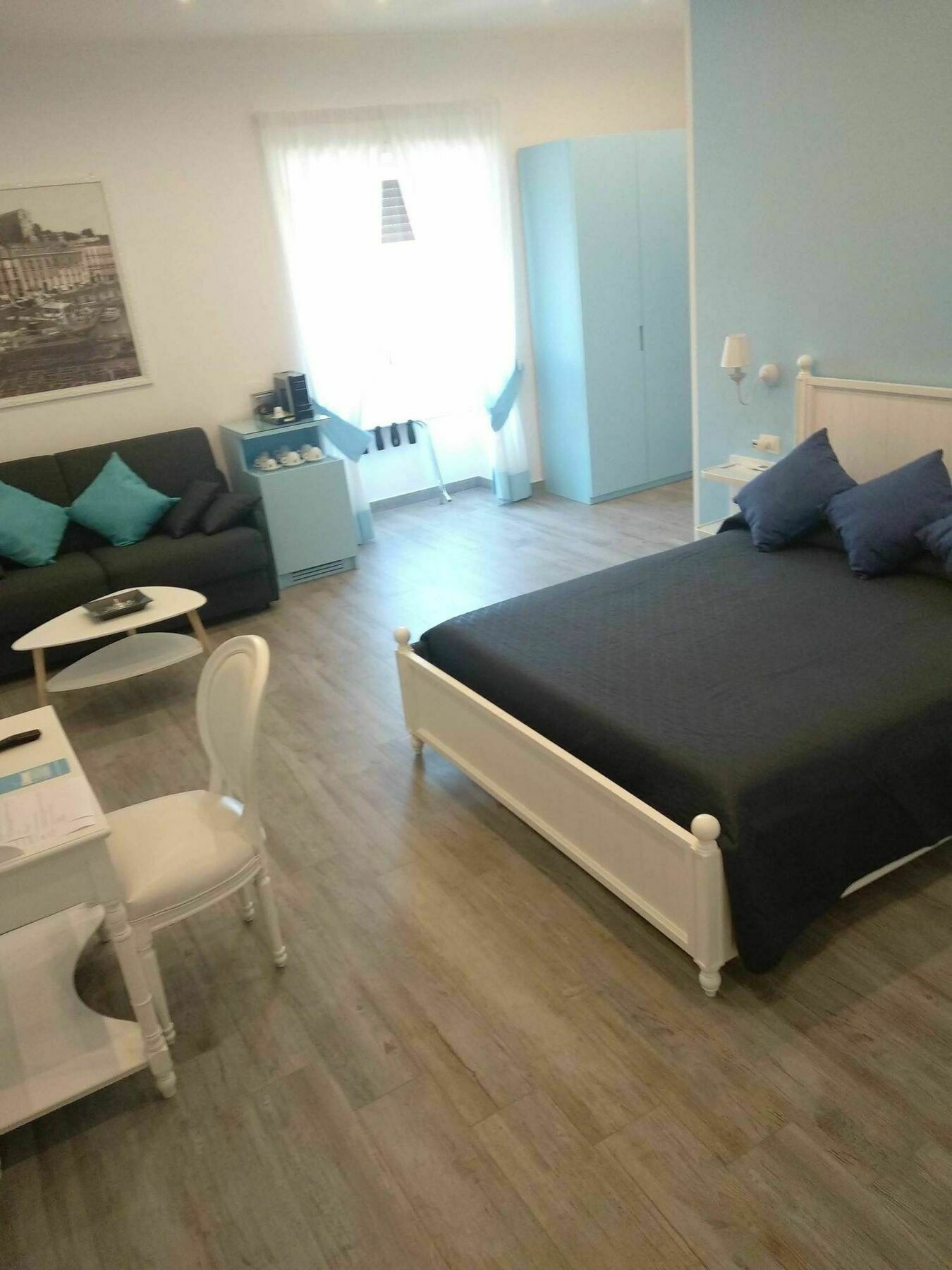 Suite Napoletana Наполи Екстериор снимка